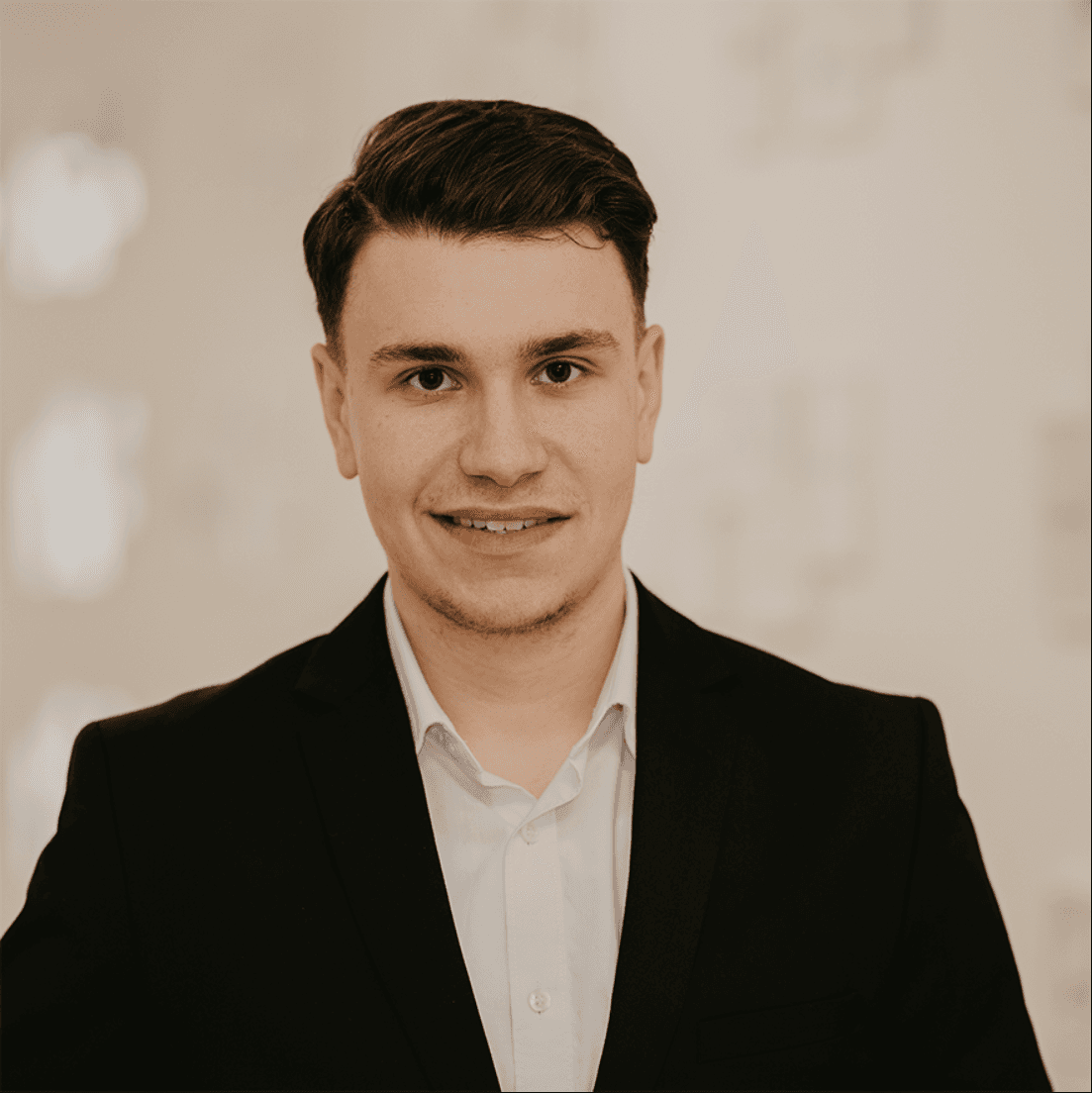 Adriano Calma – Vertrieb & Strategie